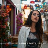 Скачать песню Merve Mete - Matem Yeri